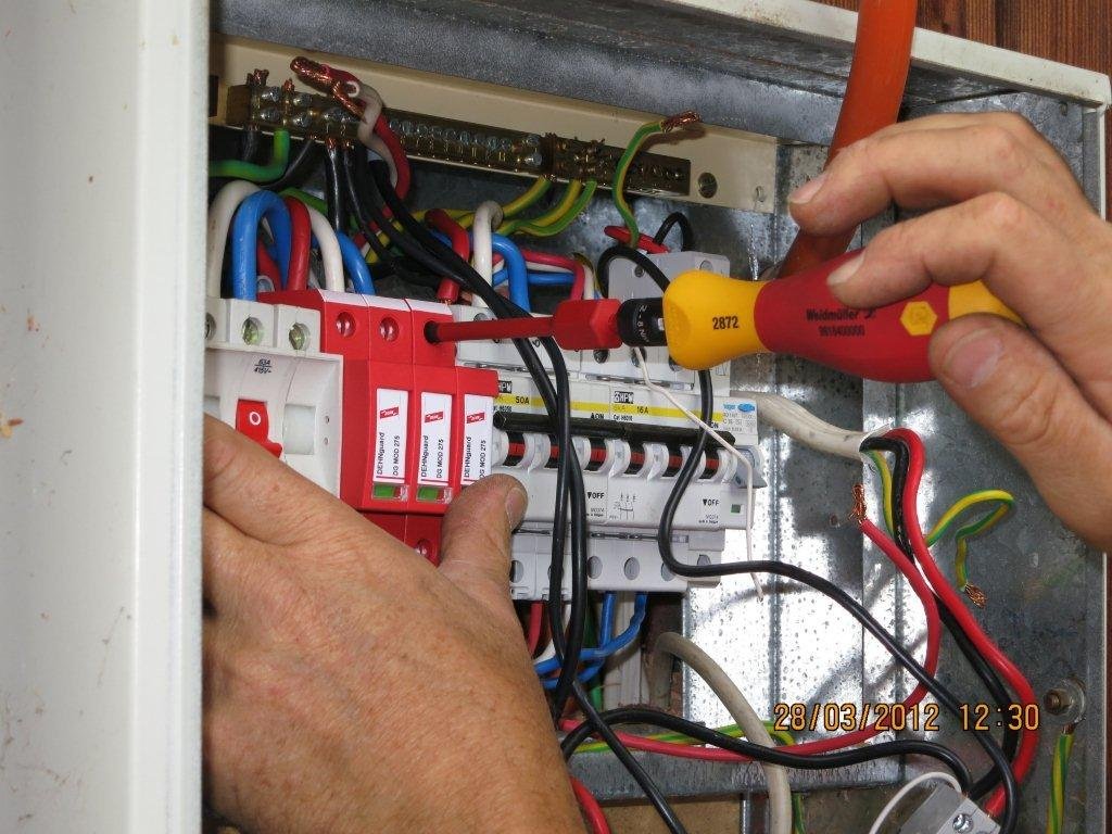 Surge Arrestor Suppliers